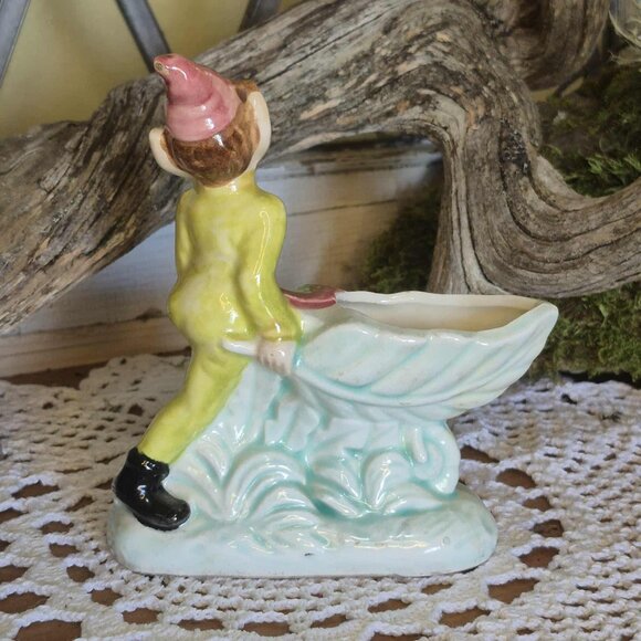 Vintage Pixie Elf & Wheelbarrow Planter - Picture 4 of 9